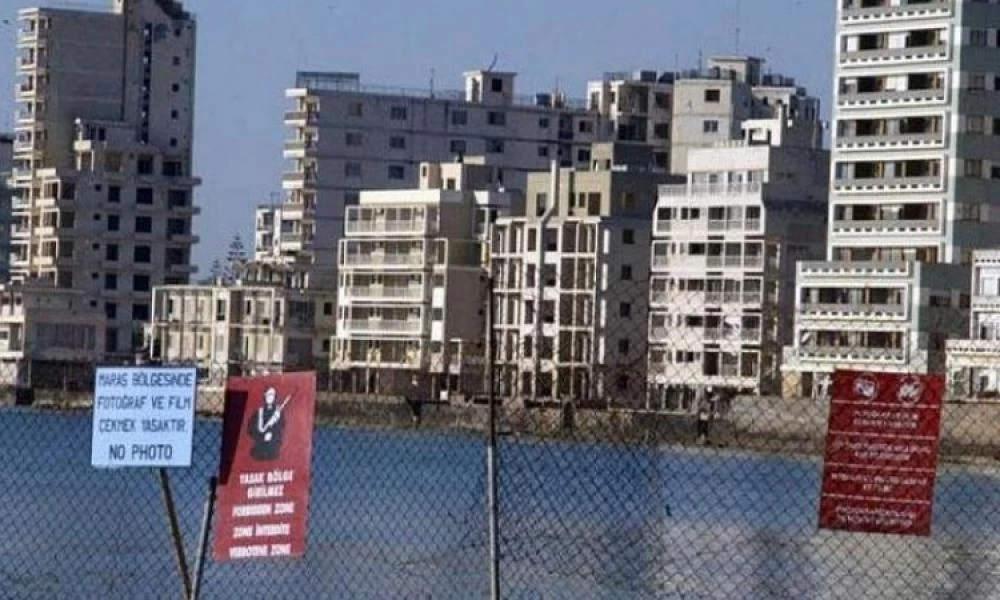 Κύπρος: Οι Αττίλες πέρασαν χειροπέδες σε Ελληνοκύπριο που πήγε να κρεμάσει την ελληνική σημαία στην Αμμόχωστο